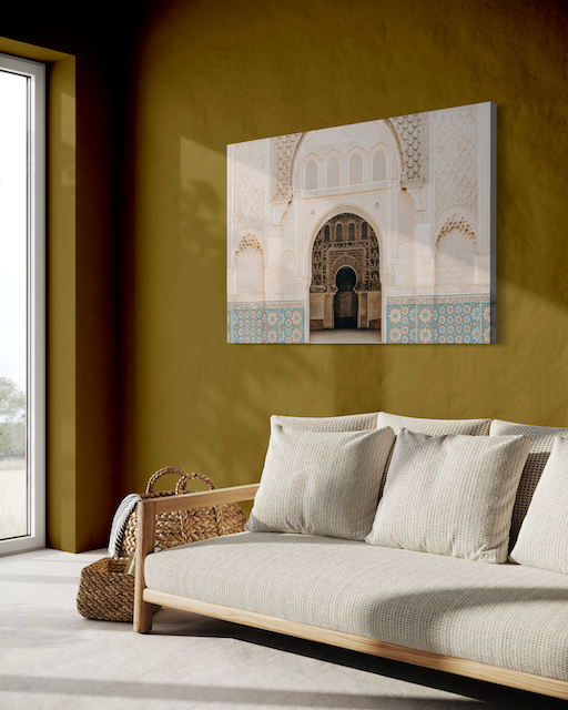 Porte Mauresque Élégante – Détails Sculptés & Zelliges Turquoise