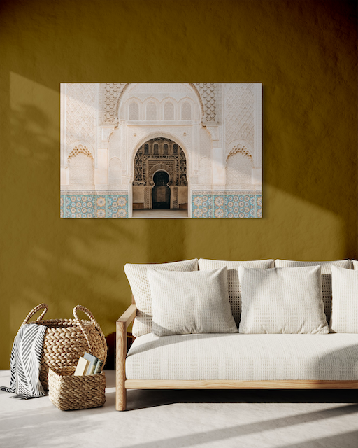 Porte Mauresque Élégante – Détails Sculptés & Zelliges Turquoise